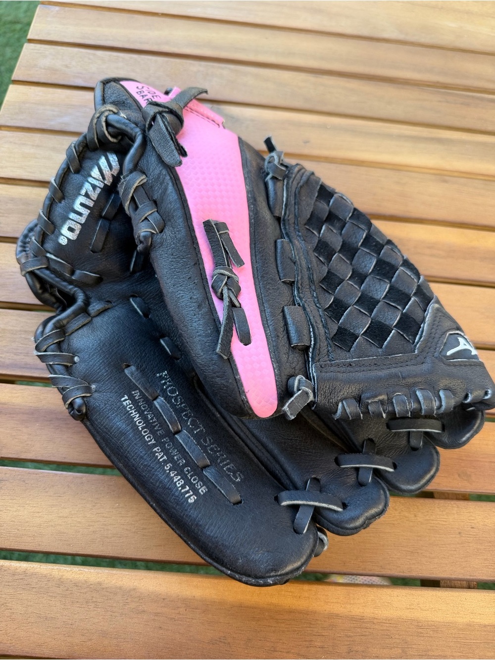 Mizuno Jennie Finch Prospect 11” Fastpitch Softball Glove RHT